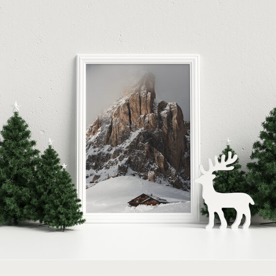 Plakat Zasypane schronisko w białej ramie